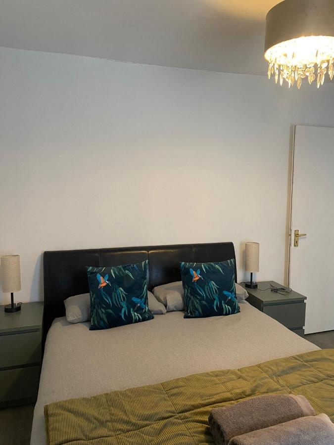 Bright One Bed *