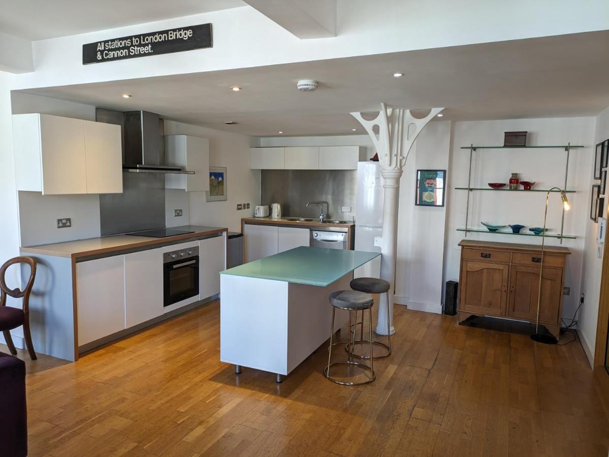 Loft Style 2-bed 2-bath In North Laines Brighton