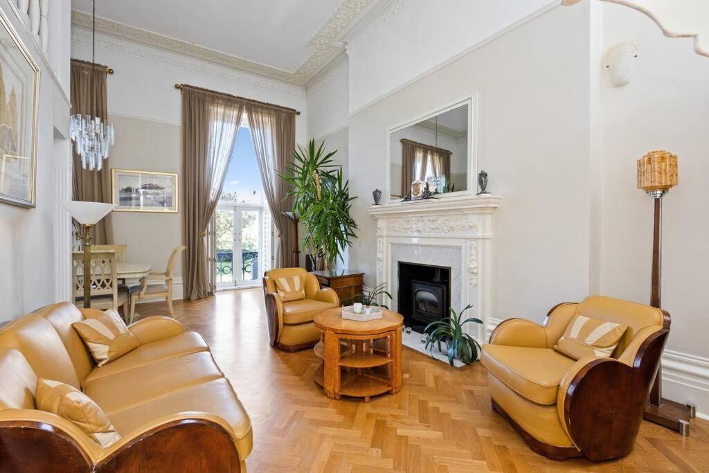 Apartment Gorgeous By The Sea *