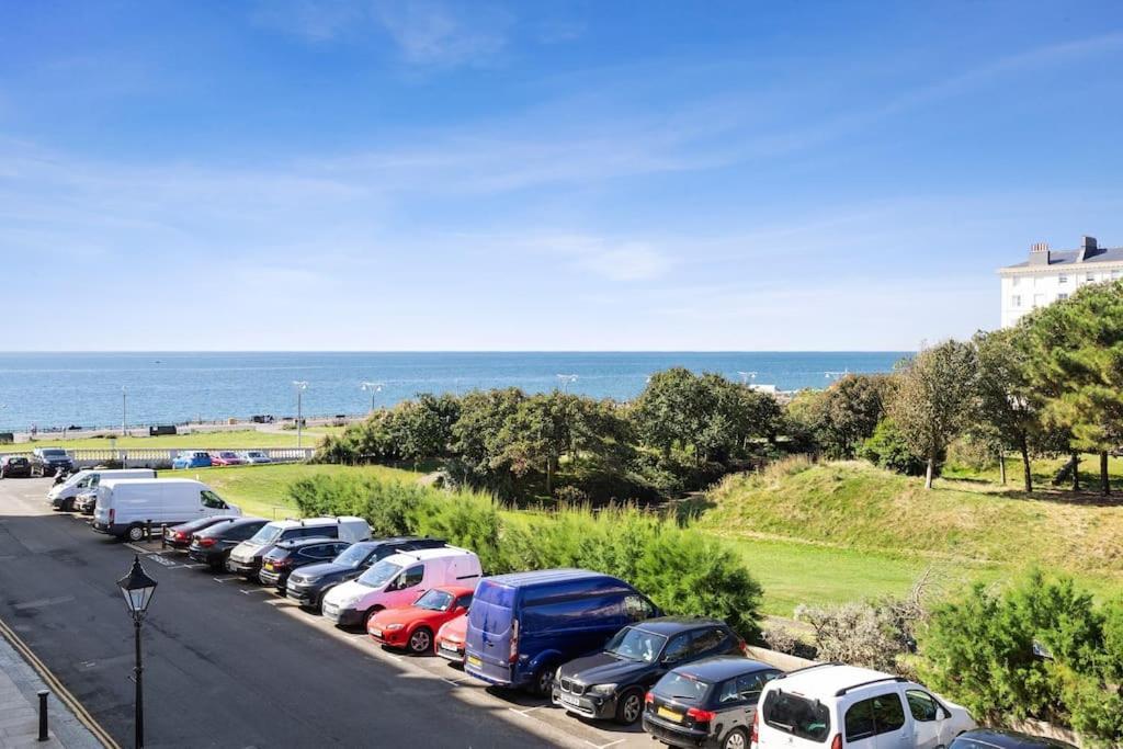 Gorgeous By The Sea Apartment Brighton