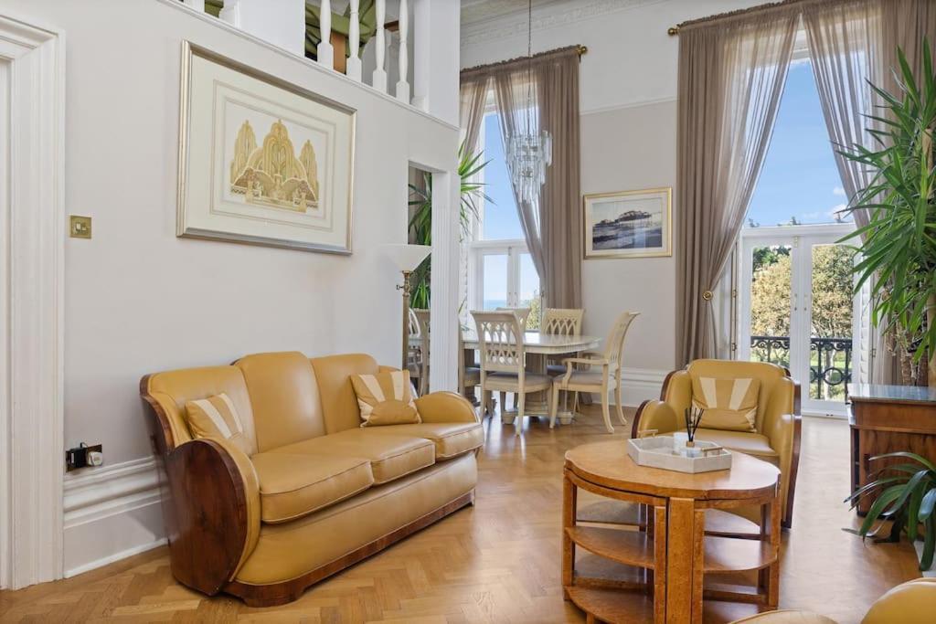 Apartment Gorgeous By The Sea