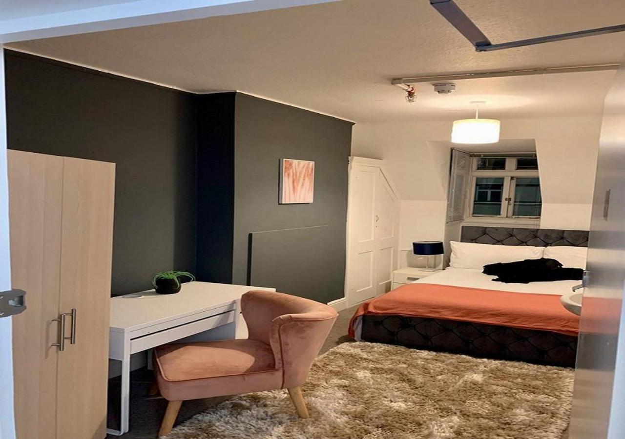Mollyinn Central * Brighton