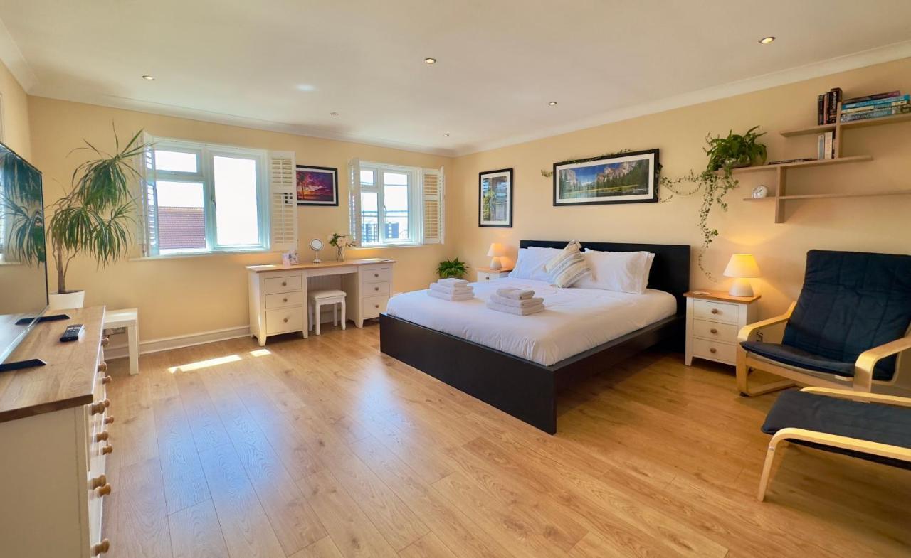 Beautifully Presented 3 Bed House Above The Marina * Brighton