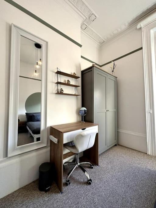 / Balcony/ Board Games / Bath Tub Apartment