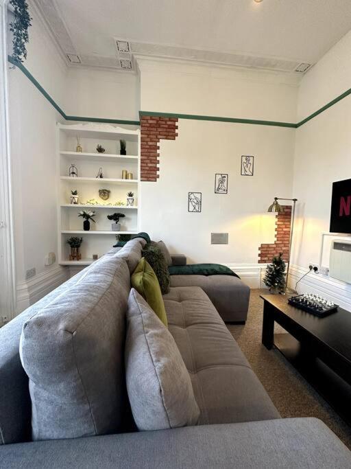 Apartment / Balcony/ Board Games / Bath Tub *