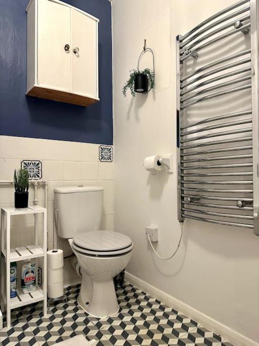 / Balcony/ Board Games / Bath Tub * Brighton