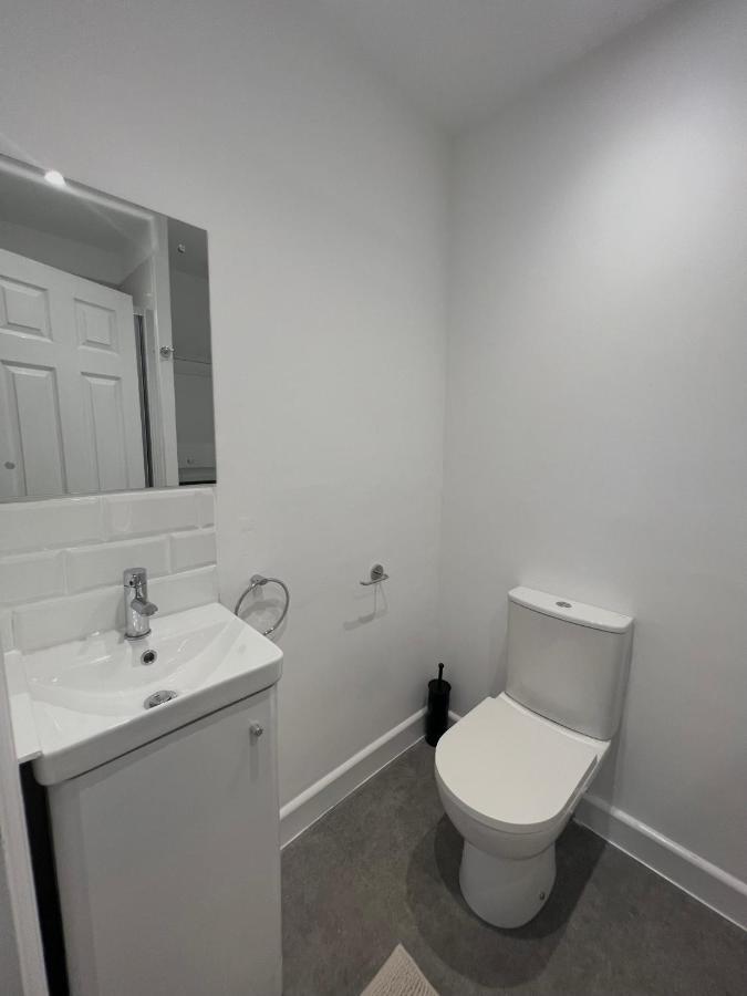 New Modern Studio Flat Apartment *