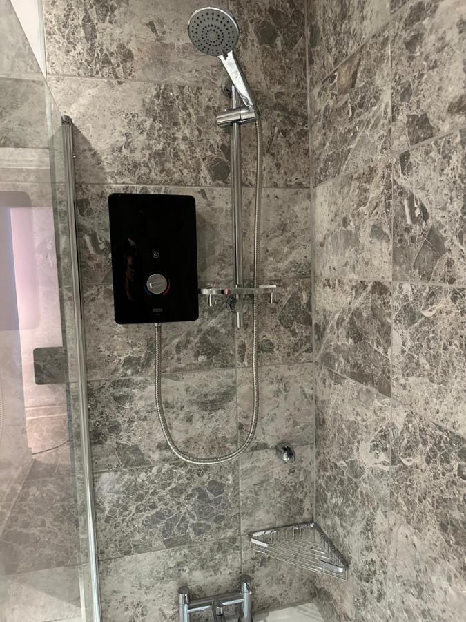Apartment Central - 1 Bedroom Apartment, Sleeps 4