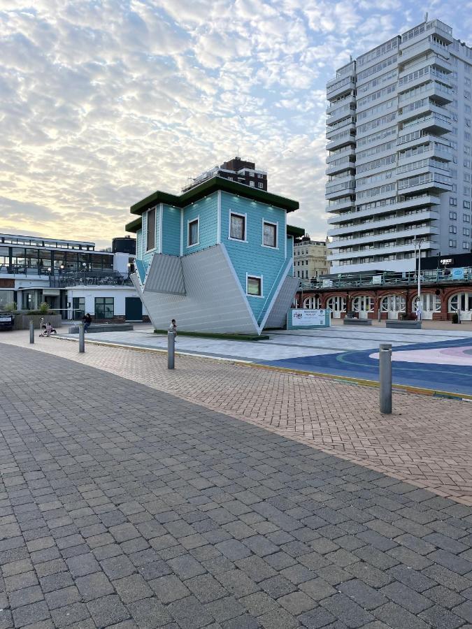 Brighton, 2 Bedroom *