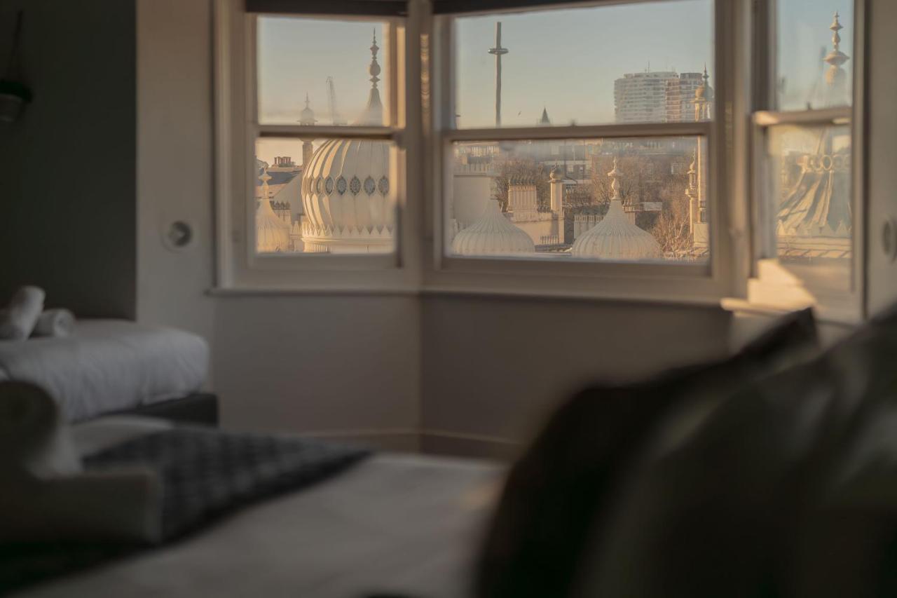 Large Apartment, Free Parking, Sleeps 10, For Contractors, Families Overlooking Royal Pavilion Brighton