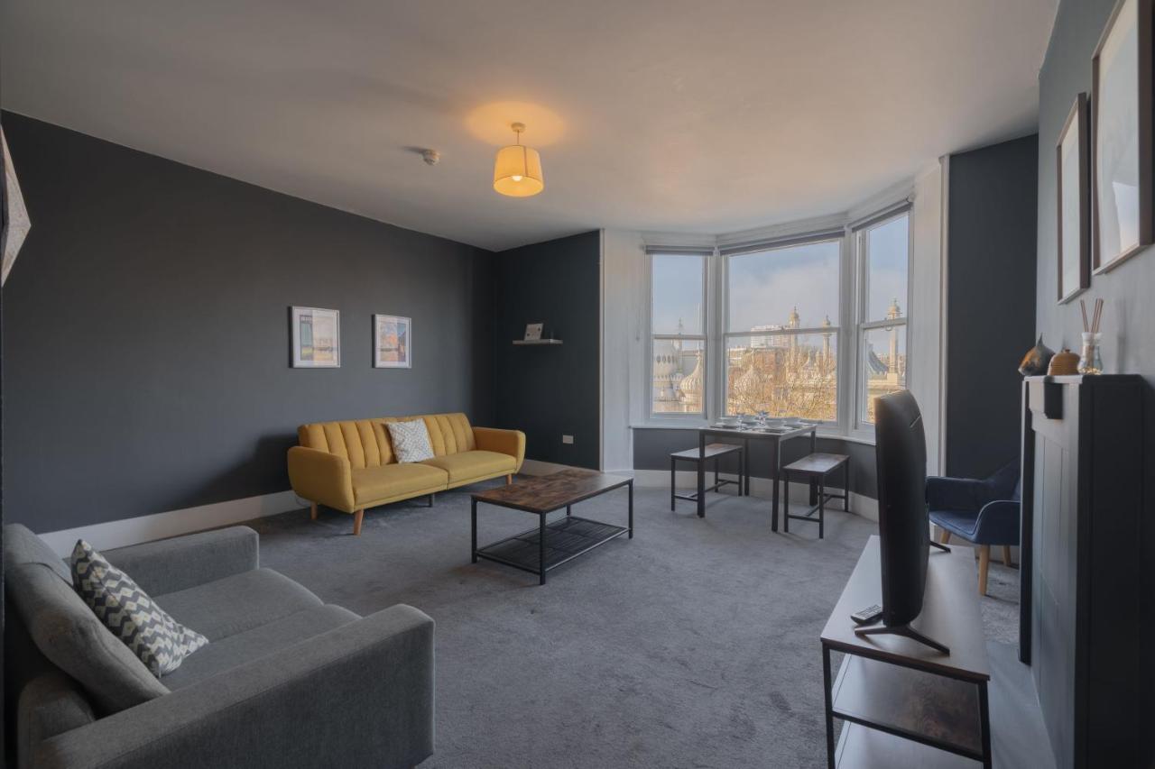 Large Apartment, Free Parking, Sleeps 10, For Contractors, Families Overlooking Royal Pavilion Apartment *