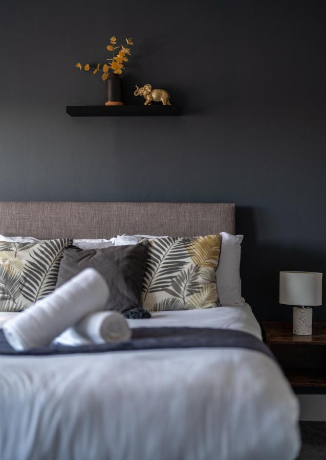 Apartment Large Apartment, Free Parking, Sleeps 10, For Contractors, Families Overlooking Royal Pavilion Brighton