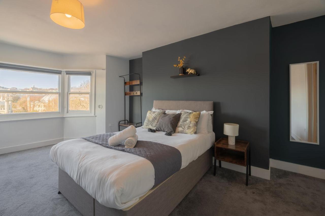 Large Apartment, Free Parking, Sleeps 10, For Contractors, Families Overlooking Royal Pavilion