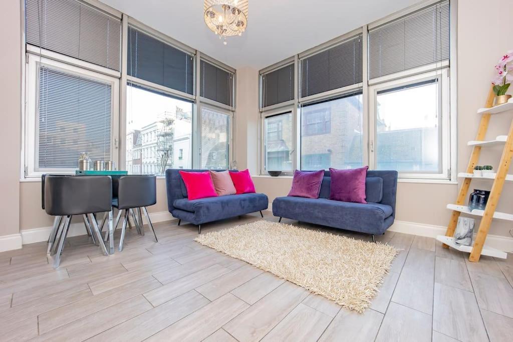 Apartment Flash Sale Centre Seafront 2 Bedroom Flat Bn1gre10 *