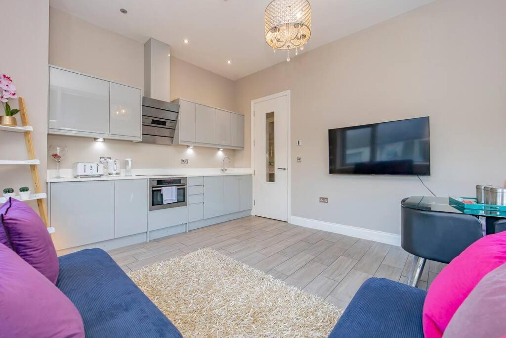 Flash Sale Centre Seafront 2 Bedroom Flat Bn1gre10 * Brighton