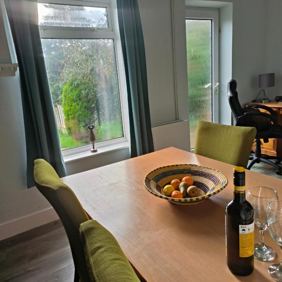 Private Entire House - 3 Bedrooms Garden Parking * Brighton