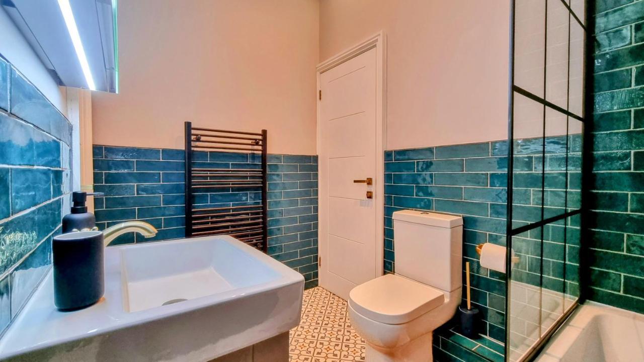 The 4 Bed Luxury Townhouse