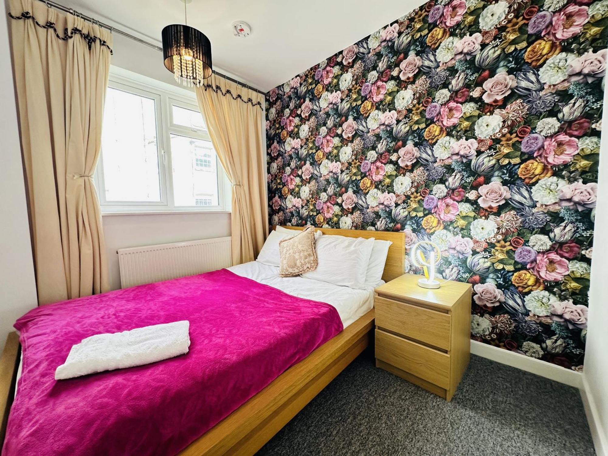 Best Location,4-Br House,Churchill Square Car Park & Sea-2 Min, Brighton Conference Centre 3 Min, Shops, Restaurants, I-360, Pier - Walking Distance