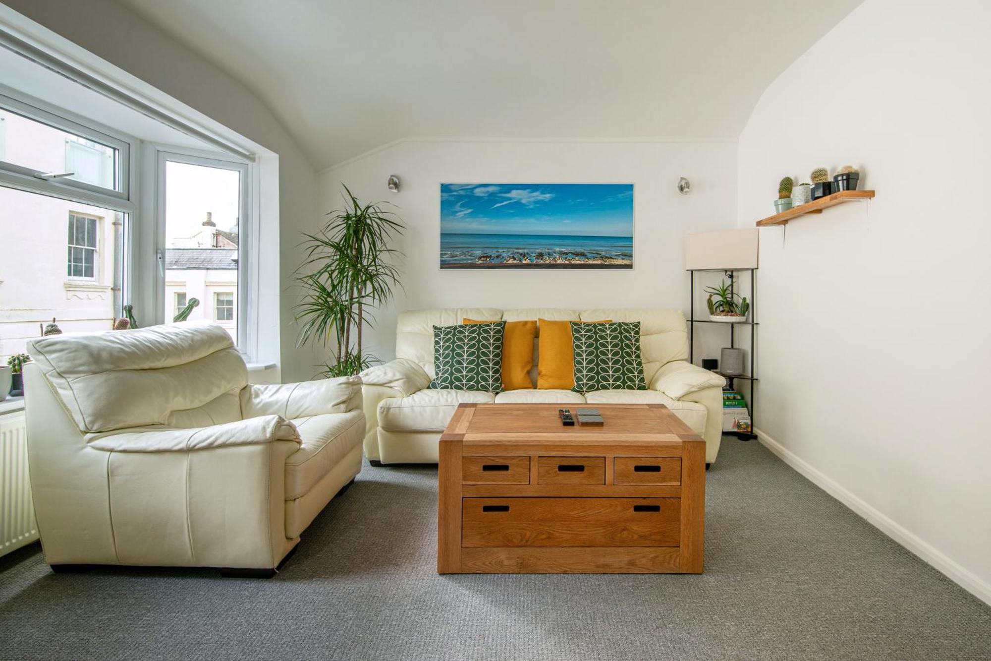 & - Group Or Family Fun Apartment