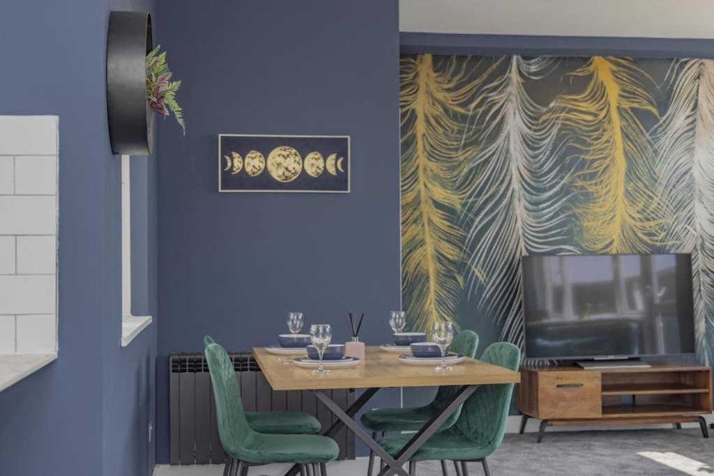 Flash Sale Special Offer Centre 2 Bedroom Flat Bn144cla01 Apartment