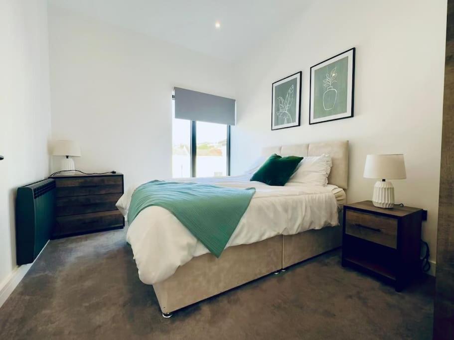 Amazing 2 Bedrooms I Station I Sleep 6