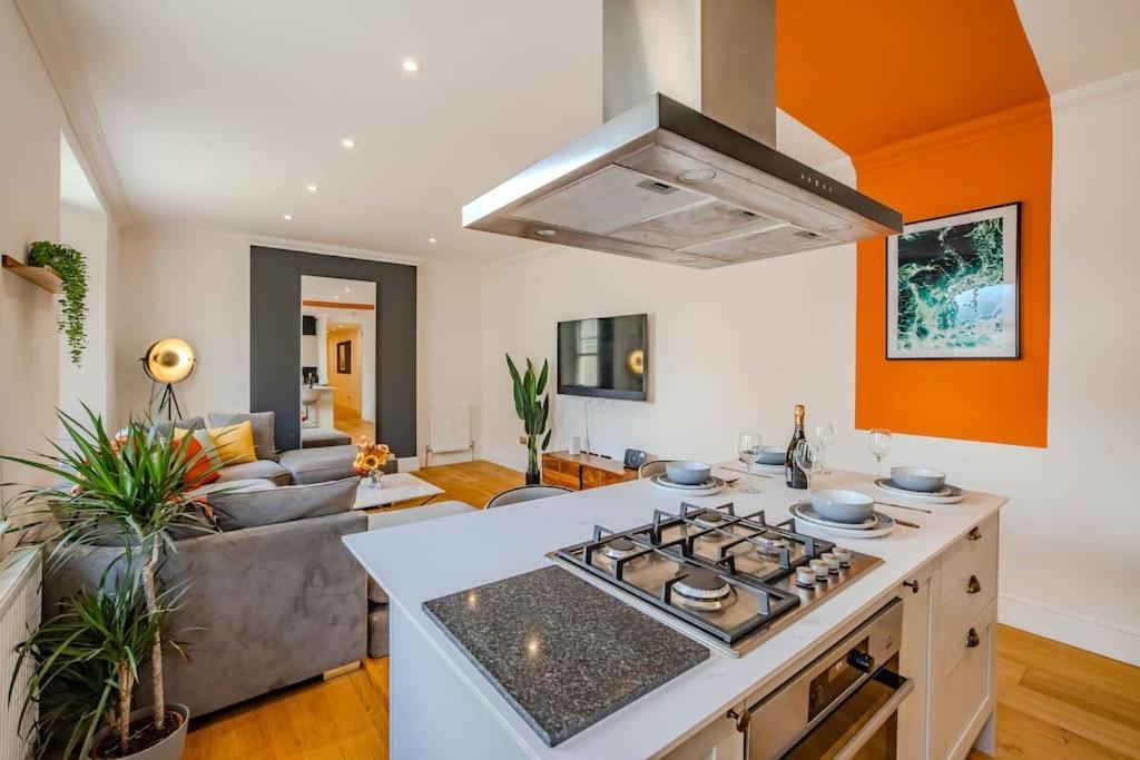 Free Parking Space 1 Car I I Two Bedroom I Sleep 6 Guests I Super Location Apartment Brighton