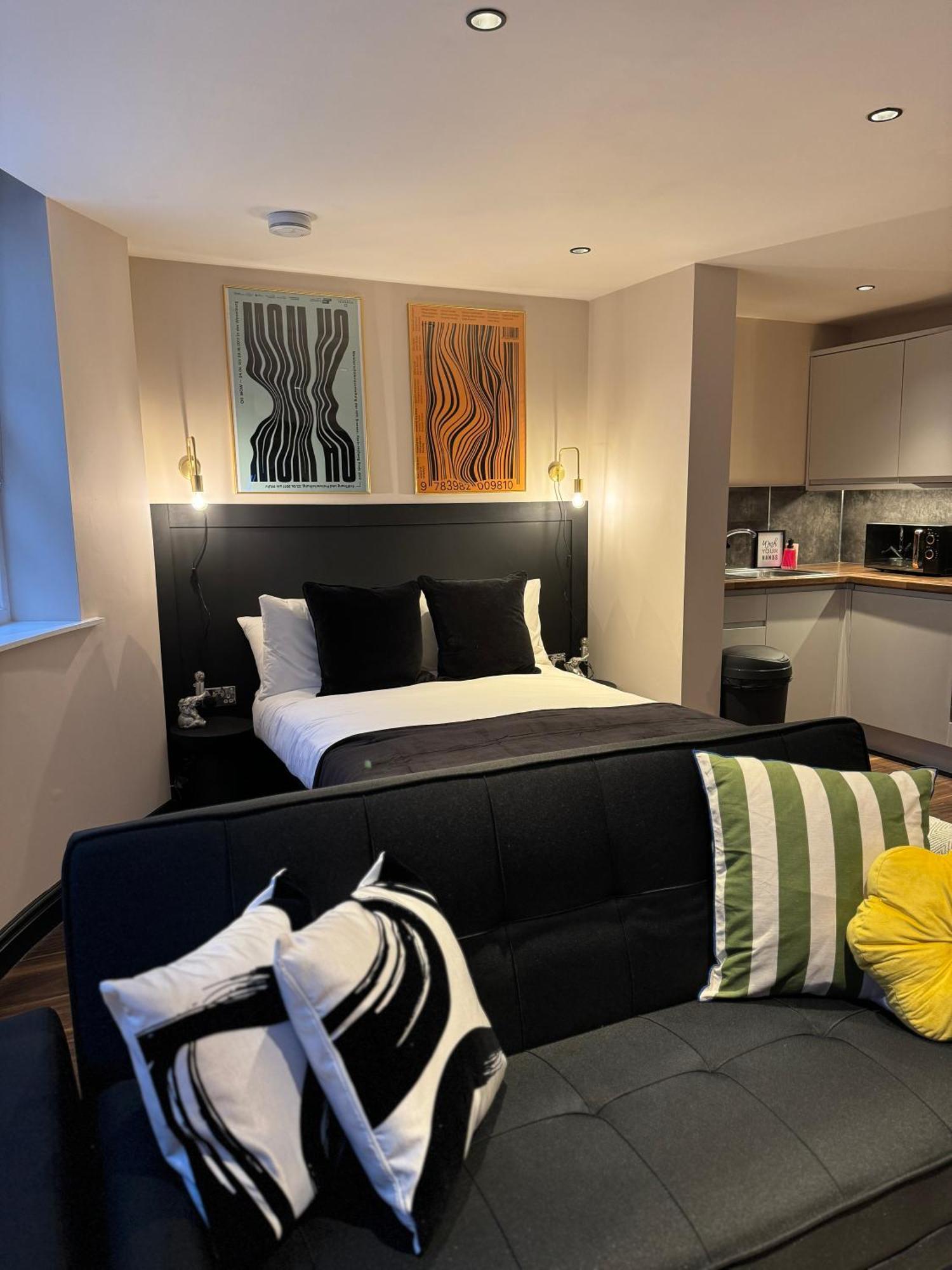 Apartment Luxury Studio Flat - Bn1 - Sleeps 4
