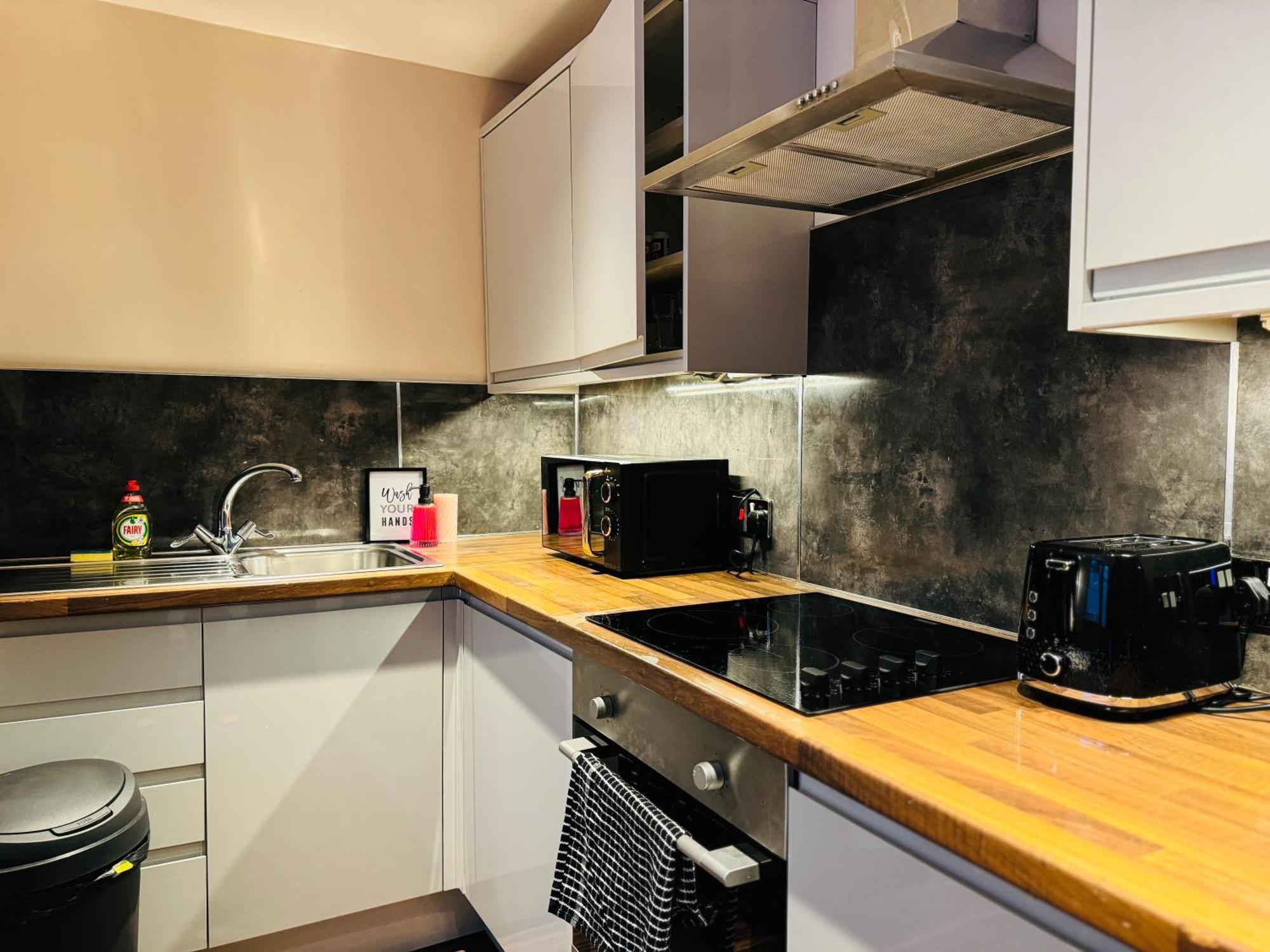 Luxury Studio Flat - Bn1 - Sleeps 4 Brighton