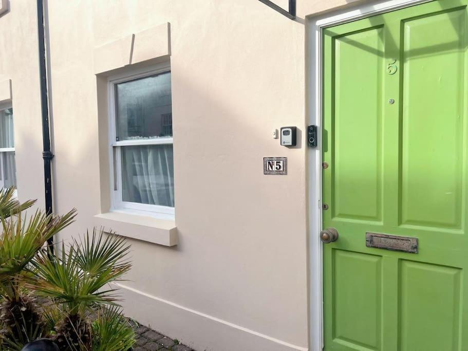 Flash Sale 2 Bedroom Flat Bn35ivy Apartment Brighton
