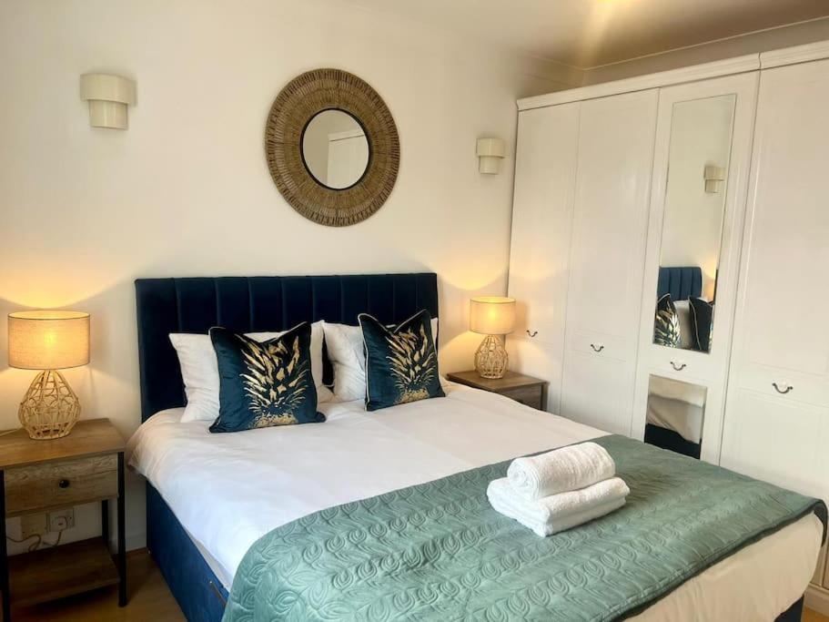 Apartment Flash Sale 2 Bedroom Flat Bn35ivy *