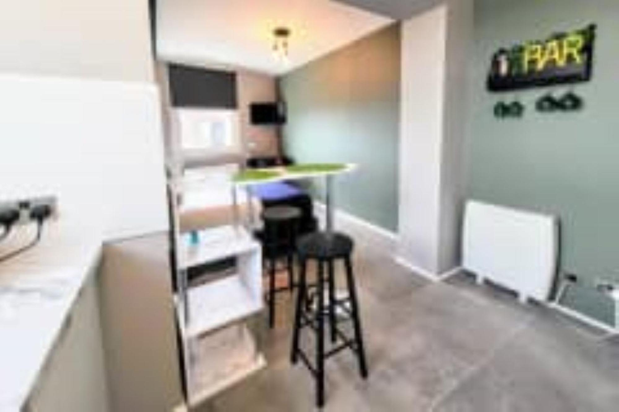 Innit Windsor Apartment *