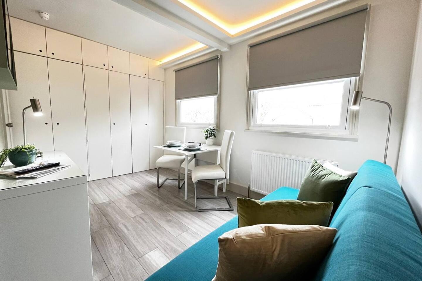 11 Seaside Serenity Chic Steps To Apartment Brighton