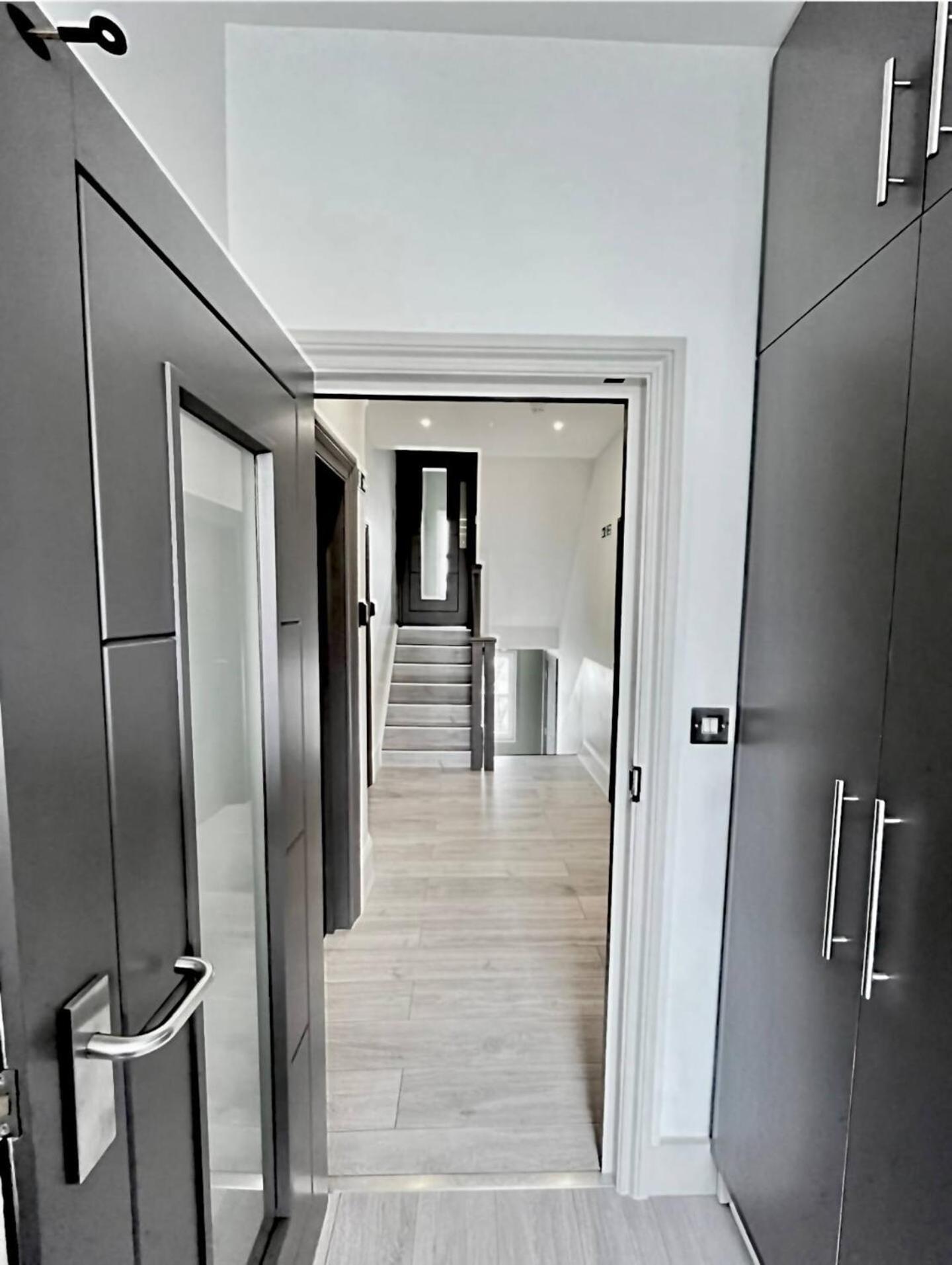 12 Luxury Living Chic Steps From