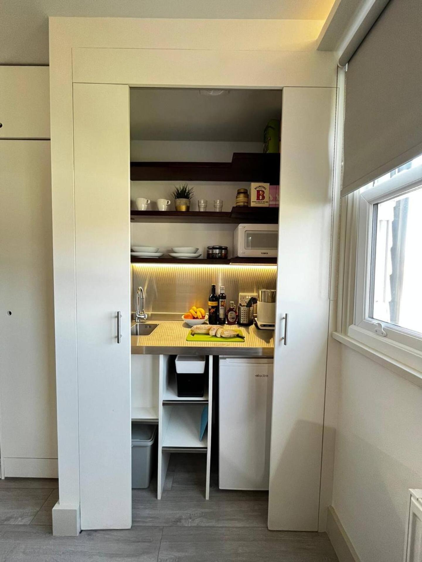 Apartment 12 Luxury Living Chic Steps From