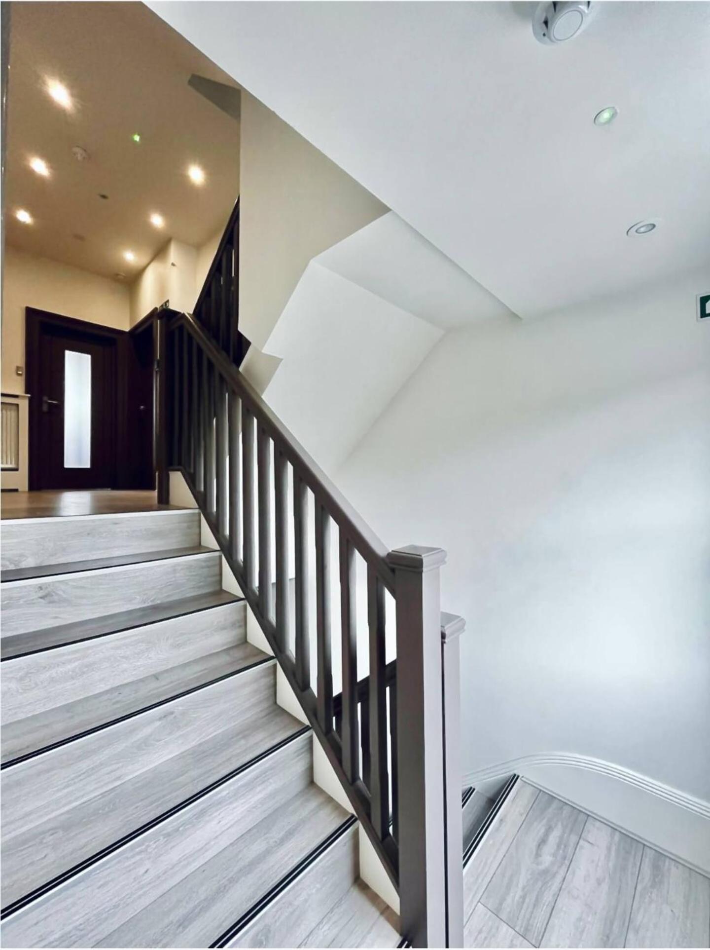 Apartment 09 Stylish Steps From Sea & Promenade