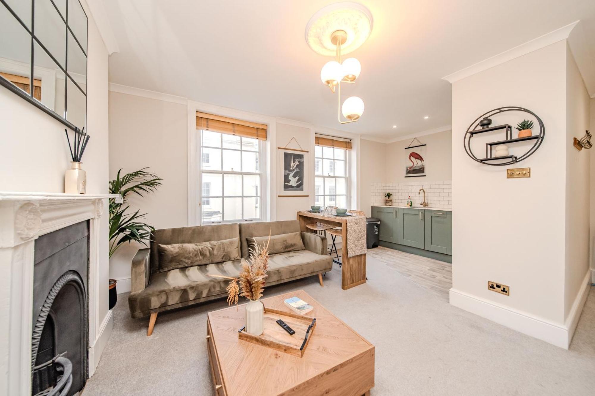 Beautiful Sea View I Spacious One Bd Flat I Sleep 3 Guests Bp4 Apartment Brighton