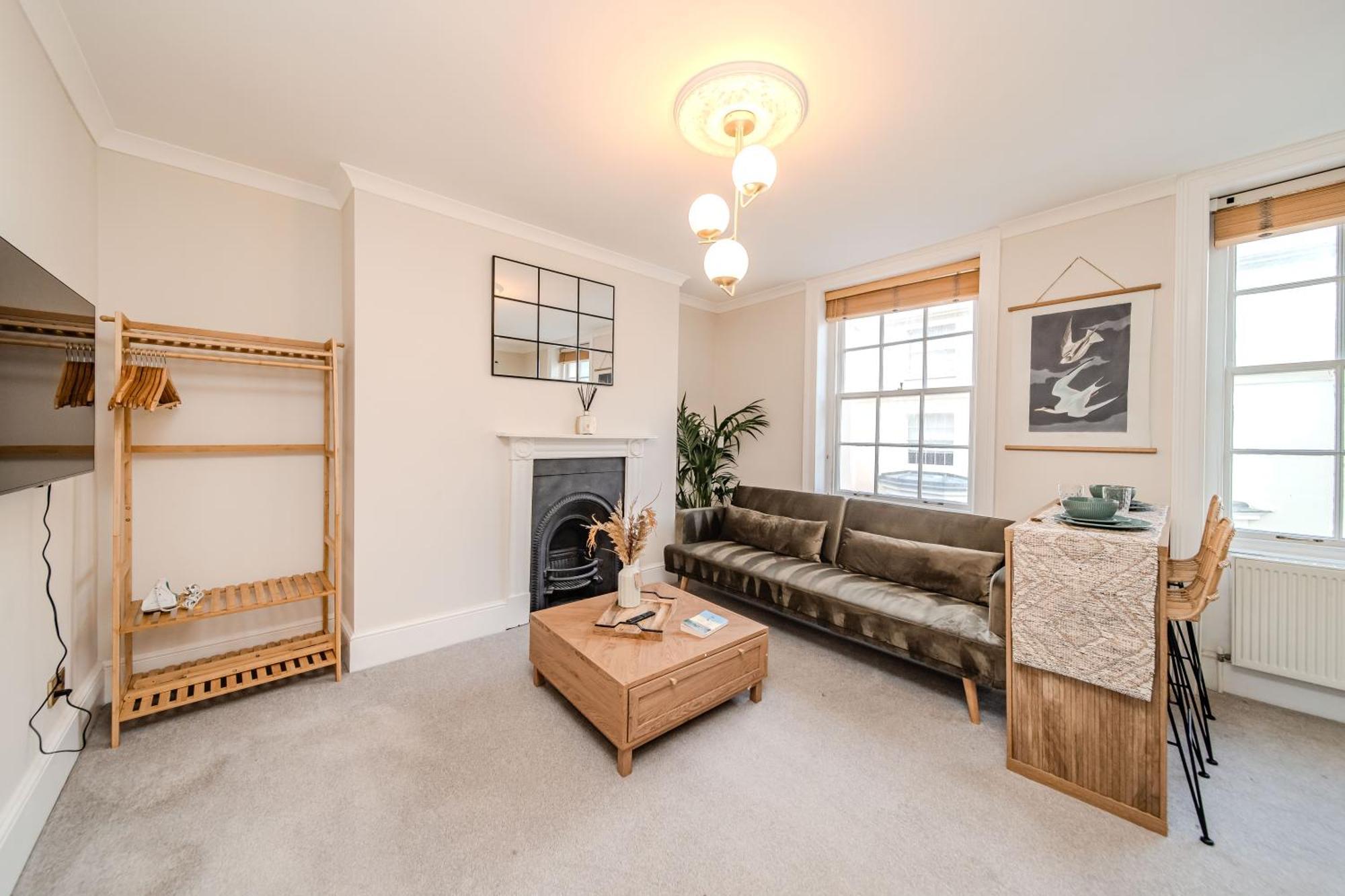 Beautiful Sea View I Spacious One Bd Flat I Sleep 3 Guests Bp4 Apartment Brighton
