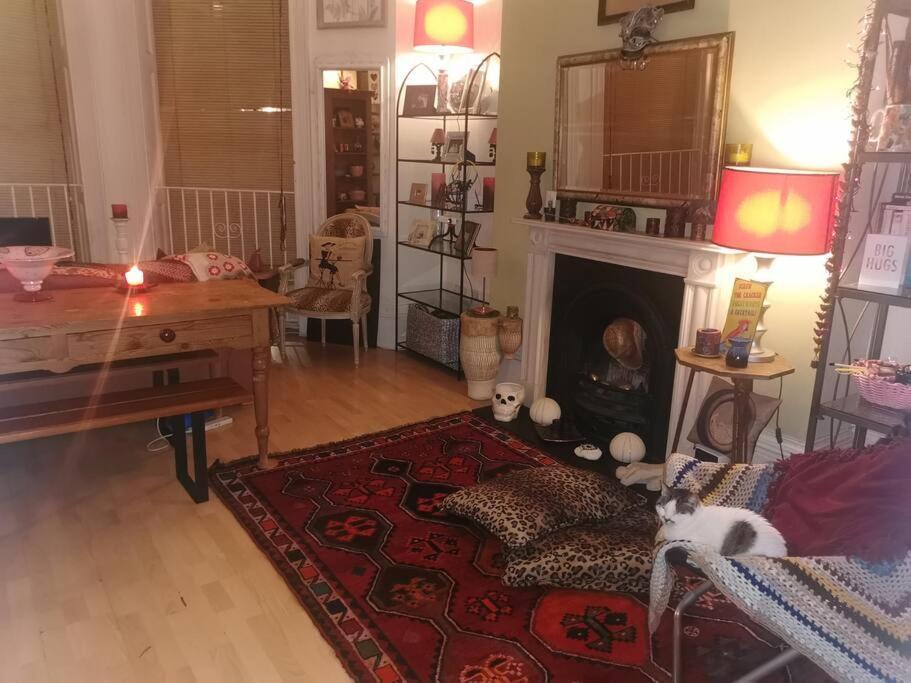 First Floor Flat, A Haven In The Heart Of The City!