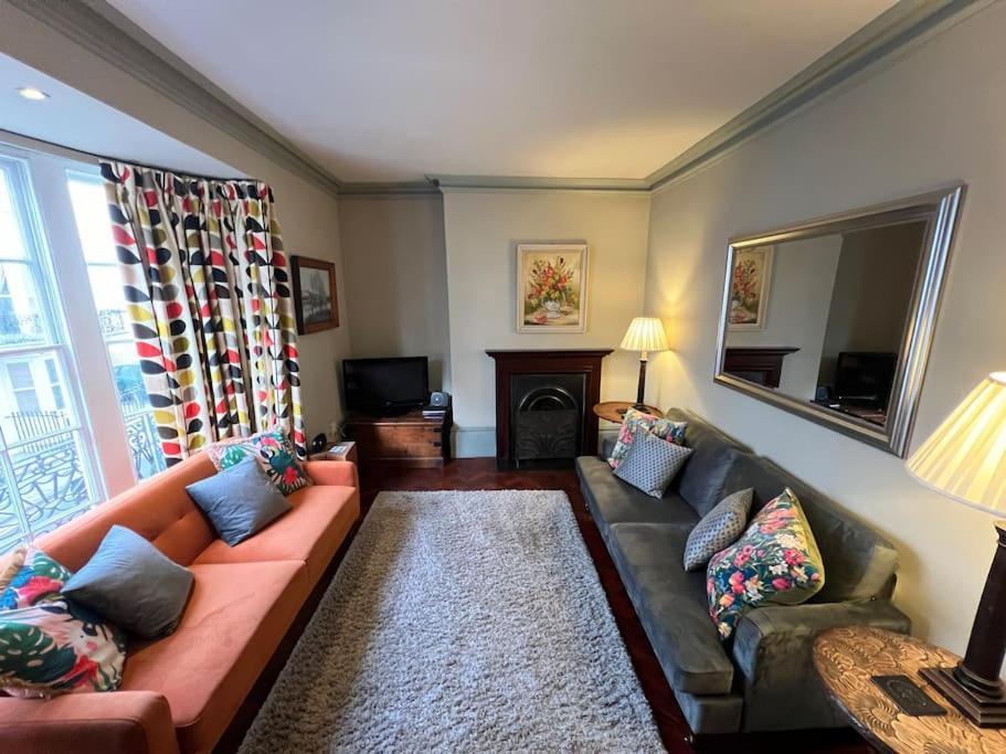 Seaside Garden Flat In Town Apartment