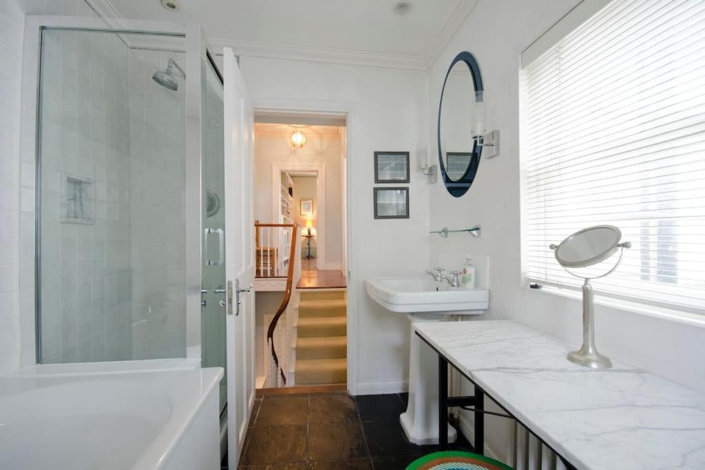 Seaside Garden Flat In Town Apartment Brighton