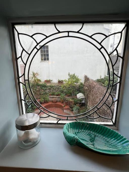 Seaside Garden Flat In Town * Brighton