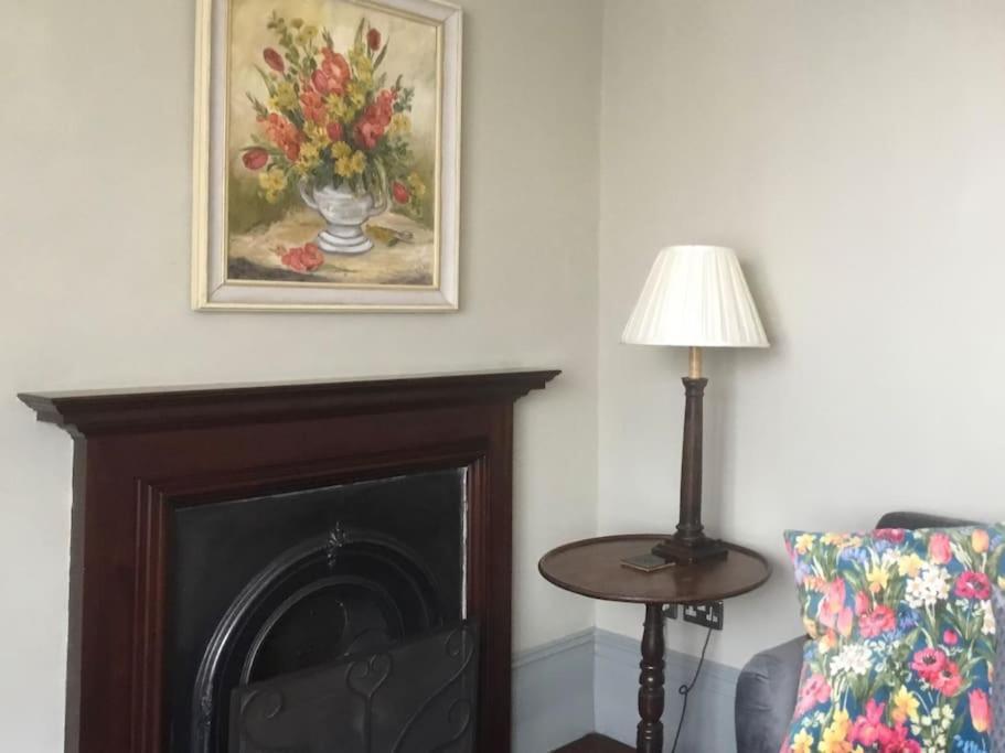 Seaside Garden Flat In Town Apartment