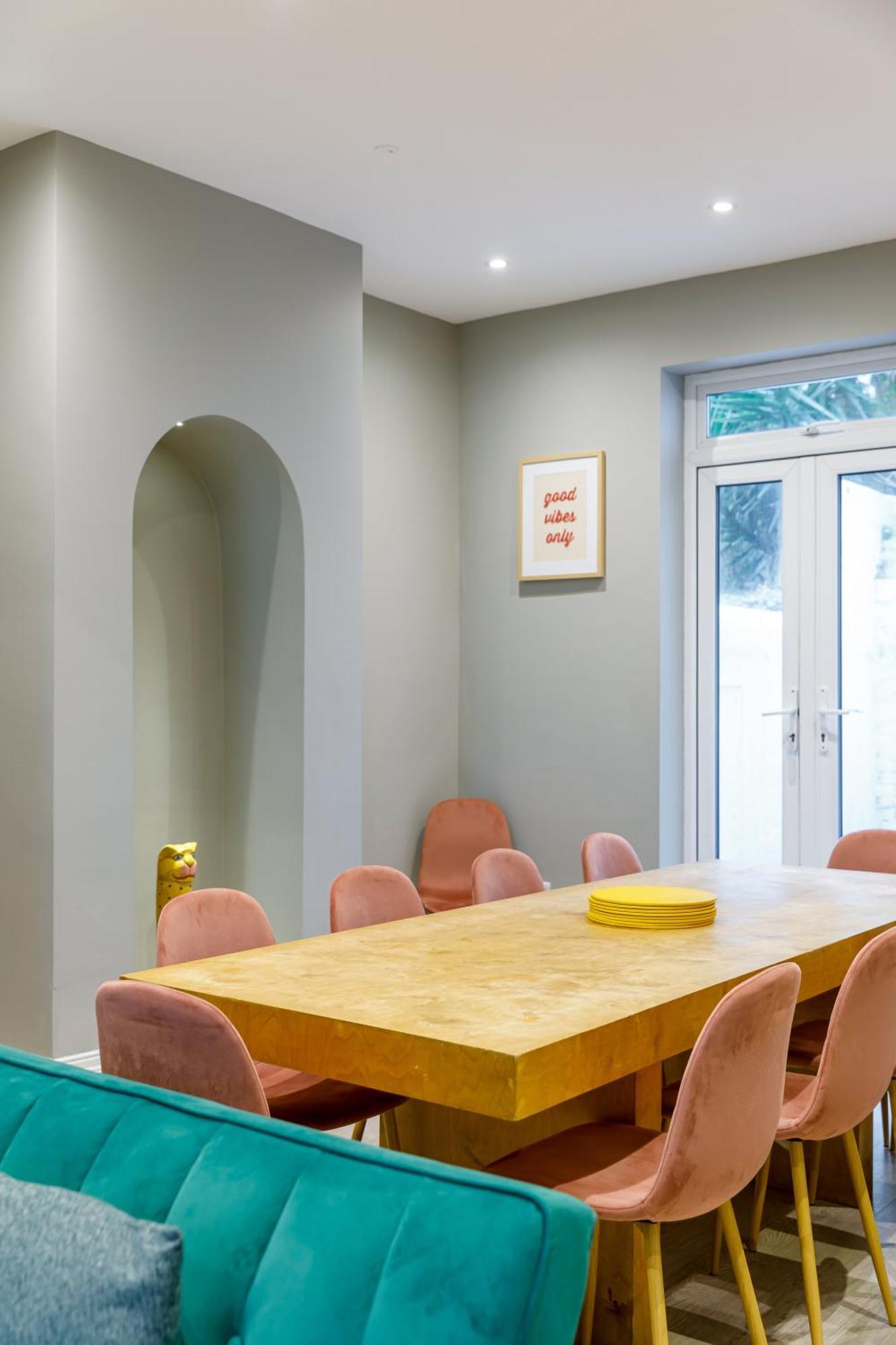 6 Bedroom Townhouse Brighton