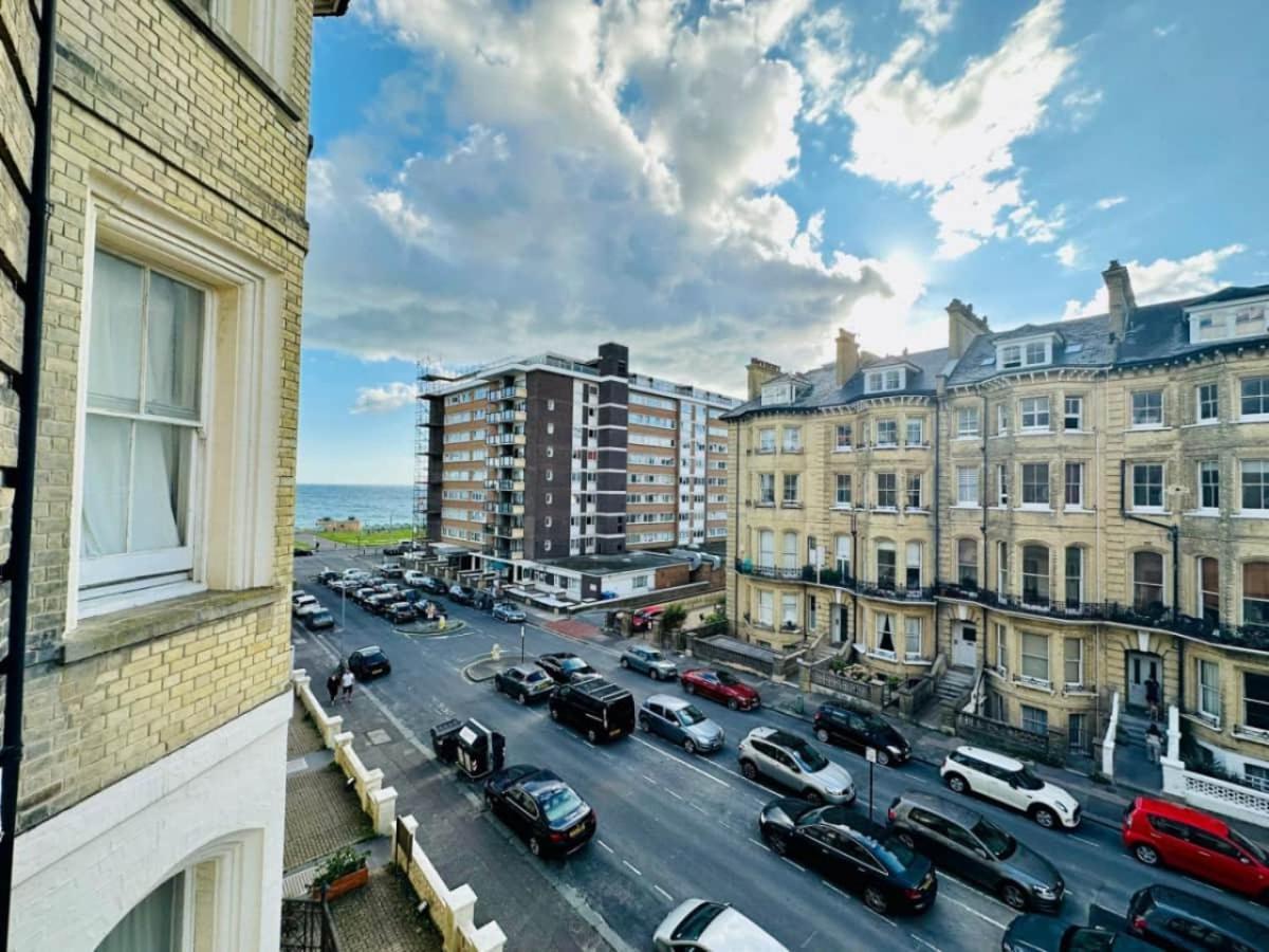 Flash Sale 3 Bedroom Flat Bn310fir04 Apartment Brighton