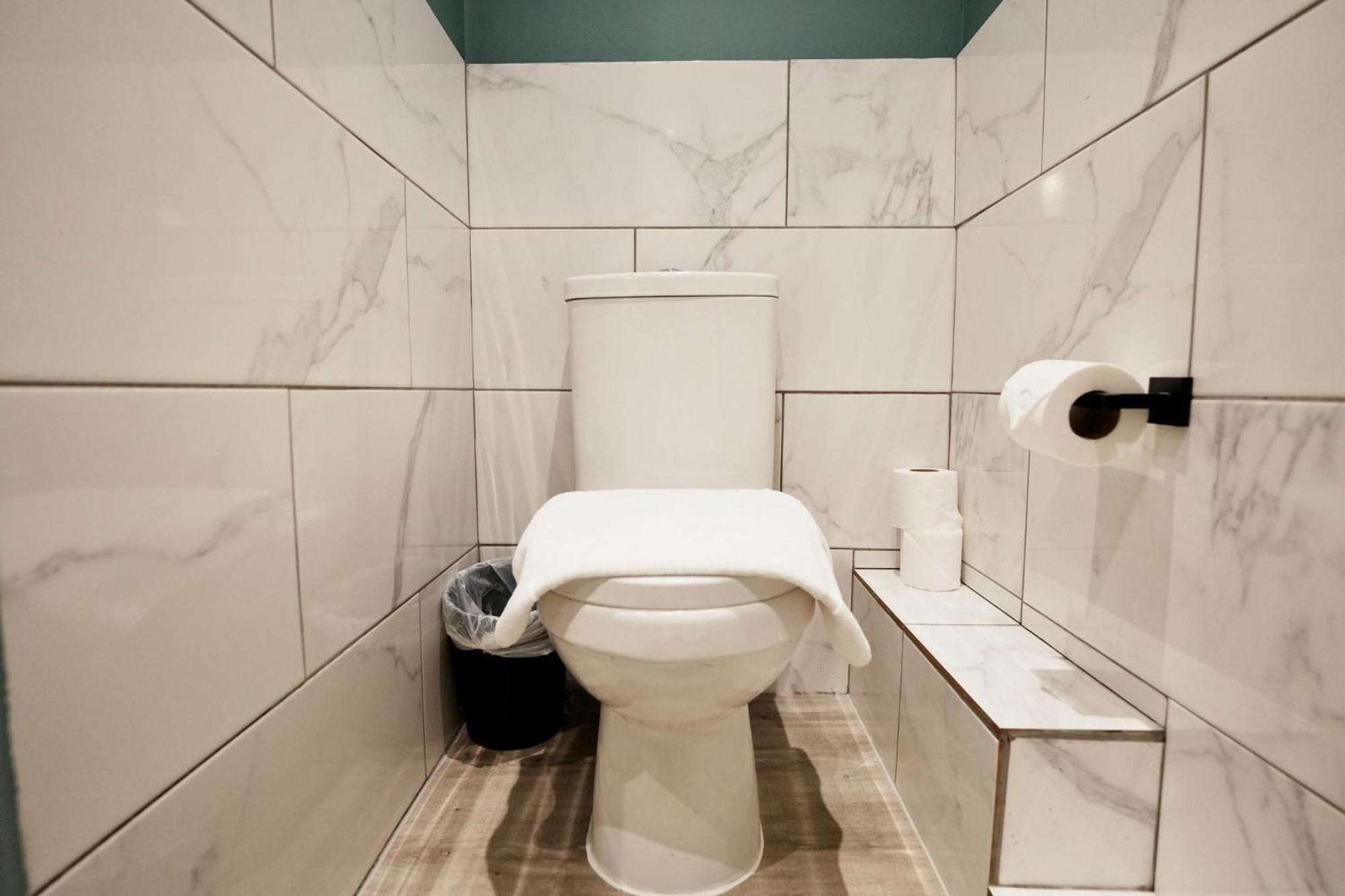 Flash Sale Train Station 2 Bedroom Flat Bn112stg Brighton