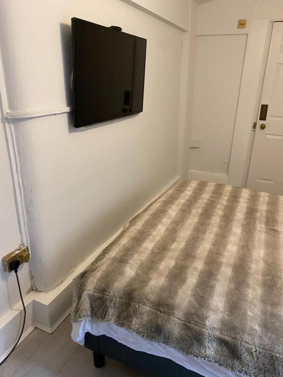 Apartment 2 Large One Bed - Prime Location - Quiet & Comfortable - Garden Access *
