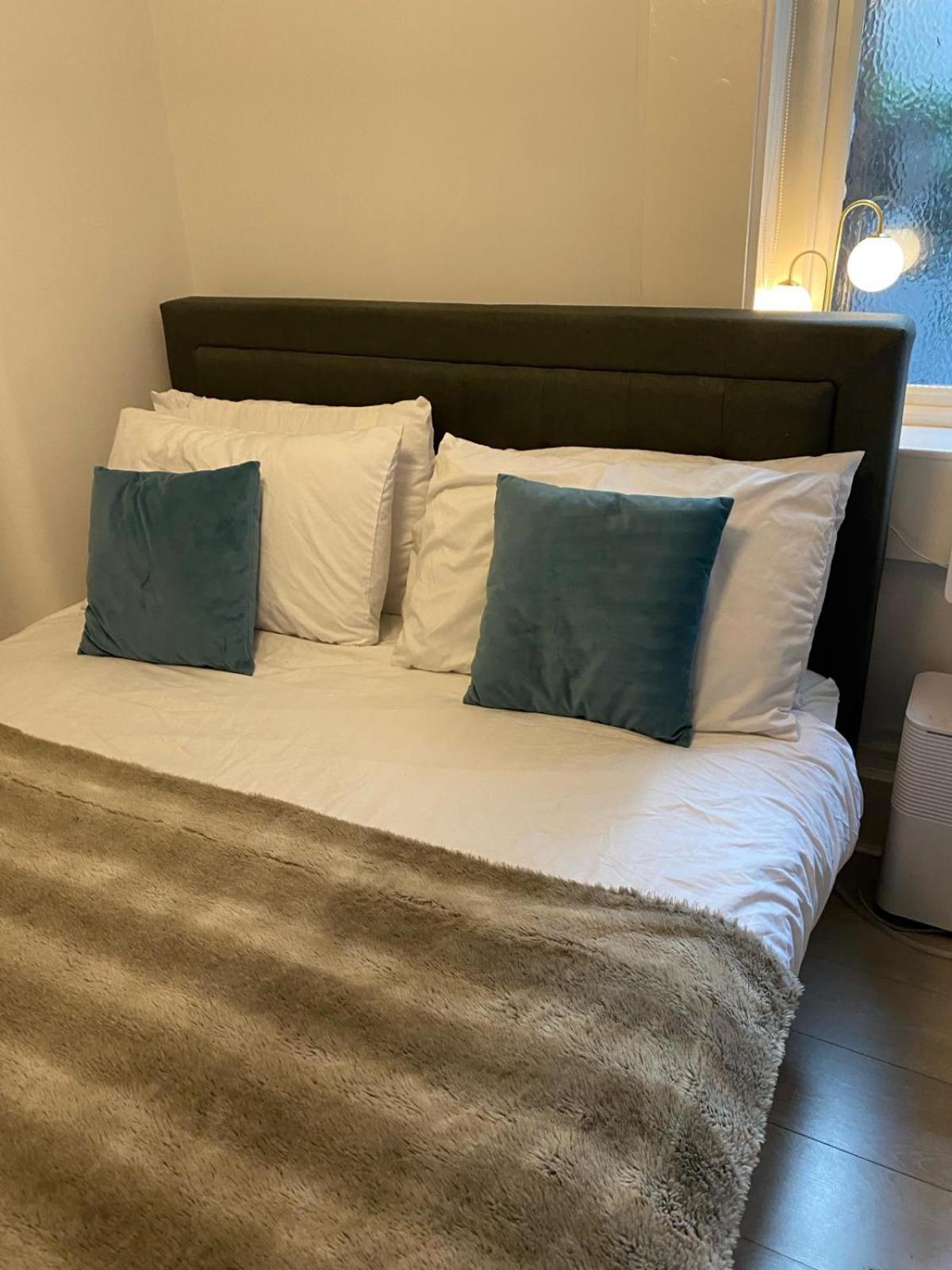 2 Large One Bed - Prime Location - Quiet & Comfortable - Garden Access Apartment Brighton