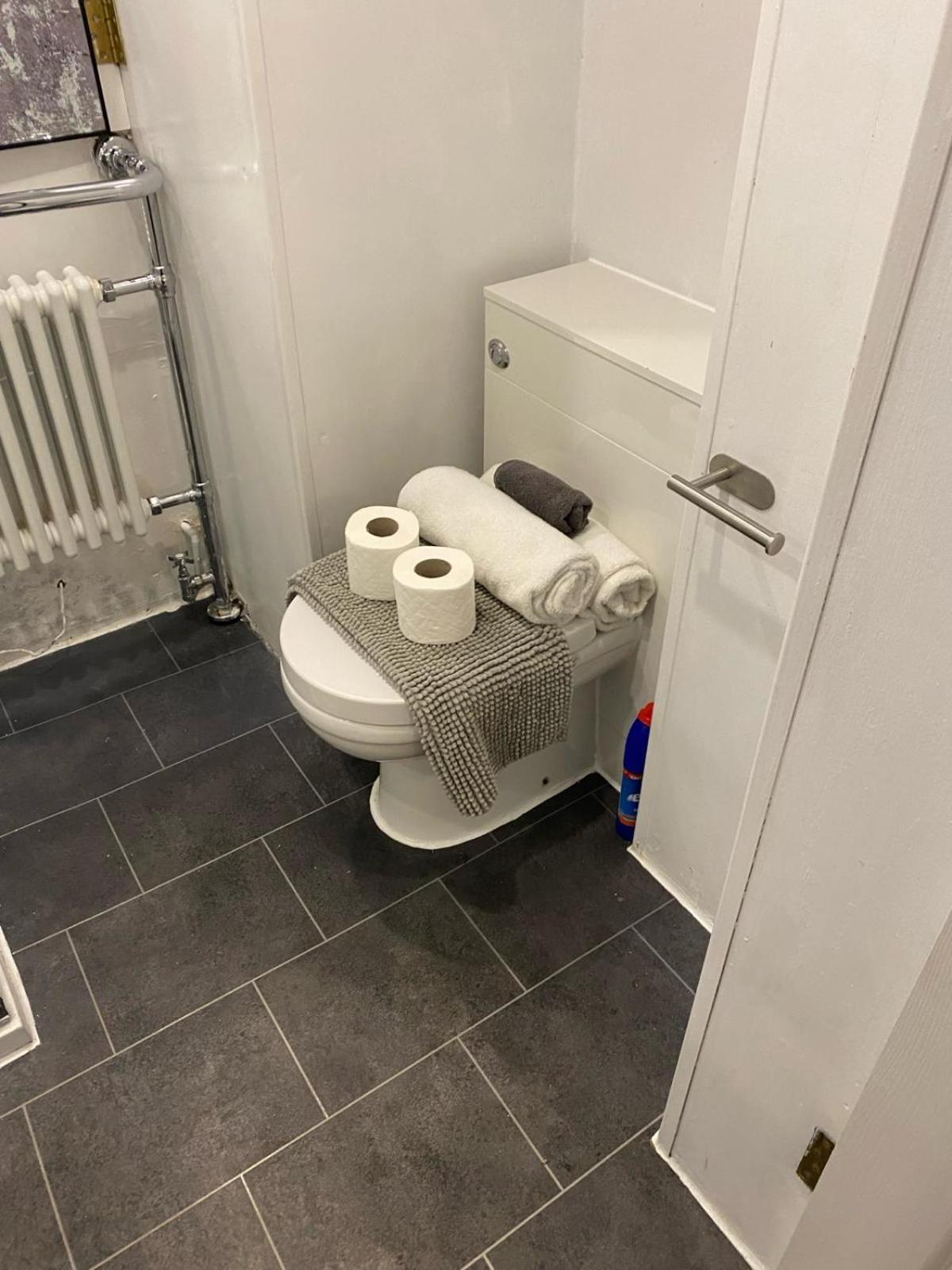 Apartment 2 Large One Bed - Prime Location - Quiet & Comfortable - Garden Access *