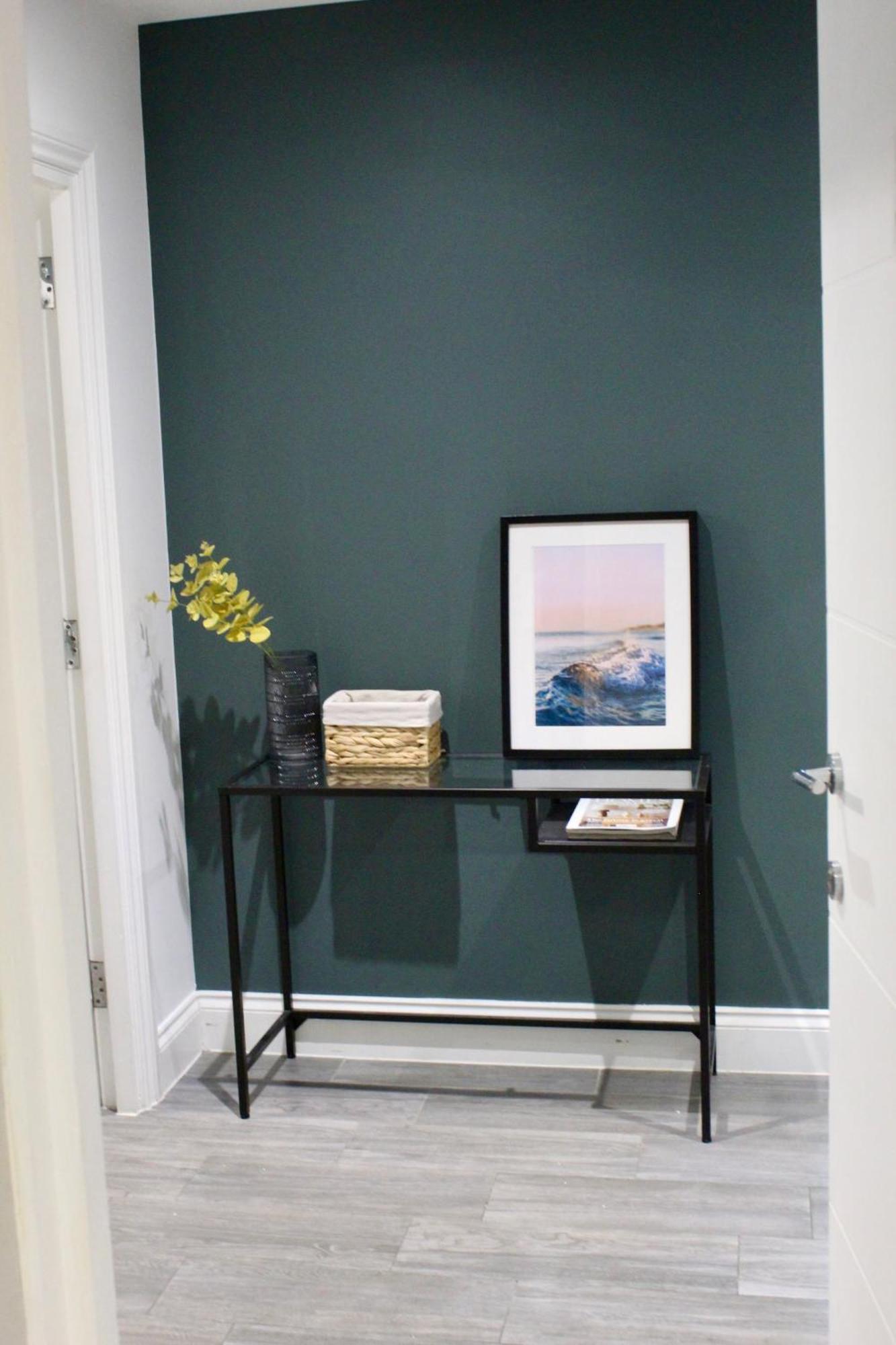 Central - 5 Min Walk From Beach And Pier And Within Walking Distance Of The Train Station - Sleeps Up To 6 Guests! * Brighton