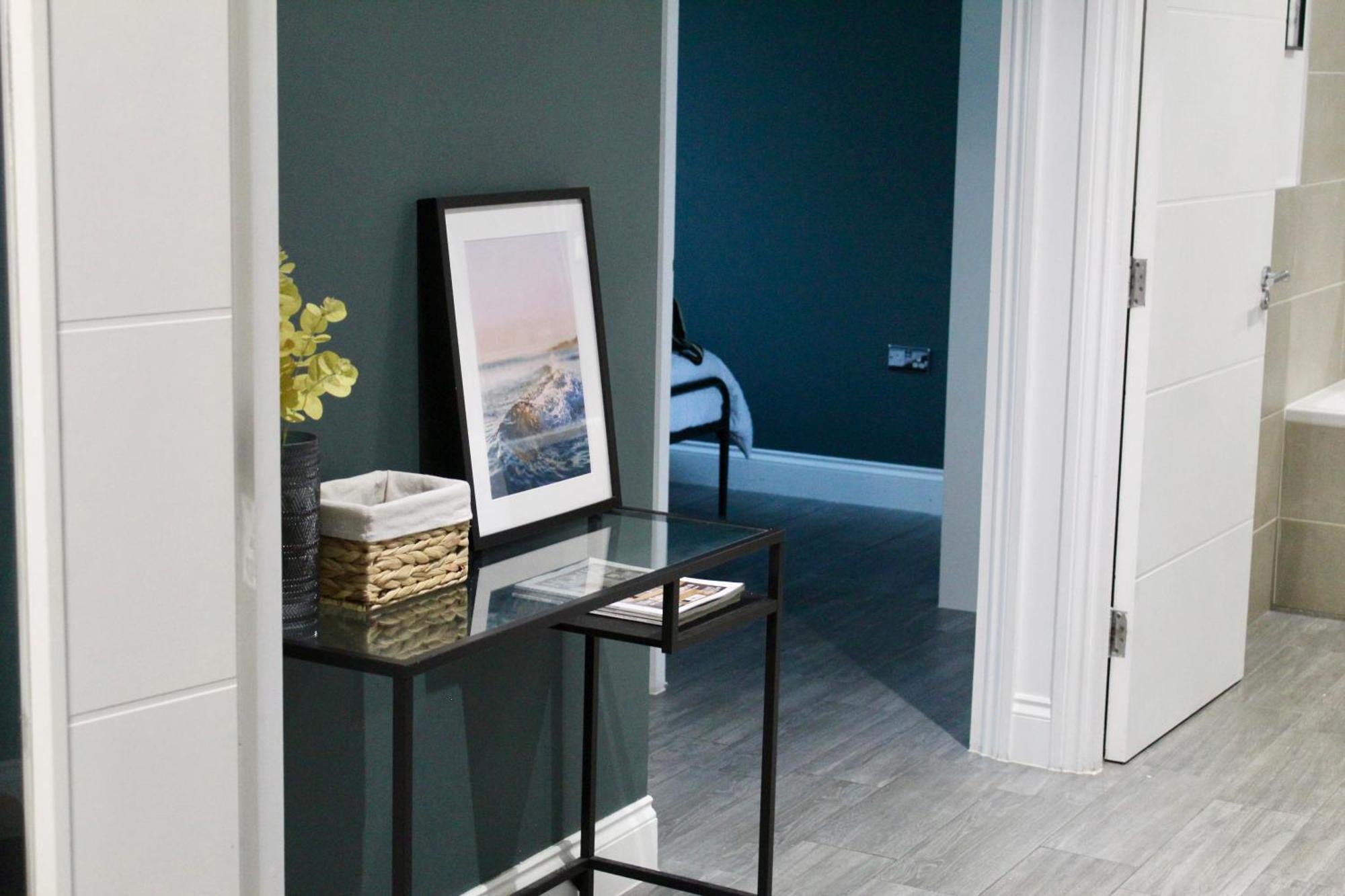 Central - 5 Min Walk From Beach And Pier And Within Walking Distance Of The Train Station - Sleeps Up To 6 Guests! Apartment *